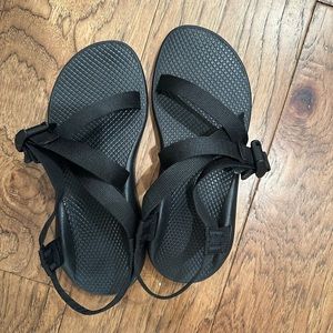 Black chacos